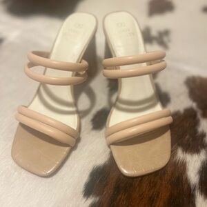 Chic Beige Strappy Heels